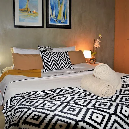 Balcony View House * بورتو سانتو